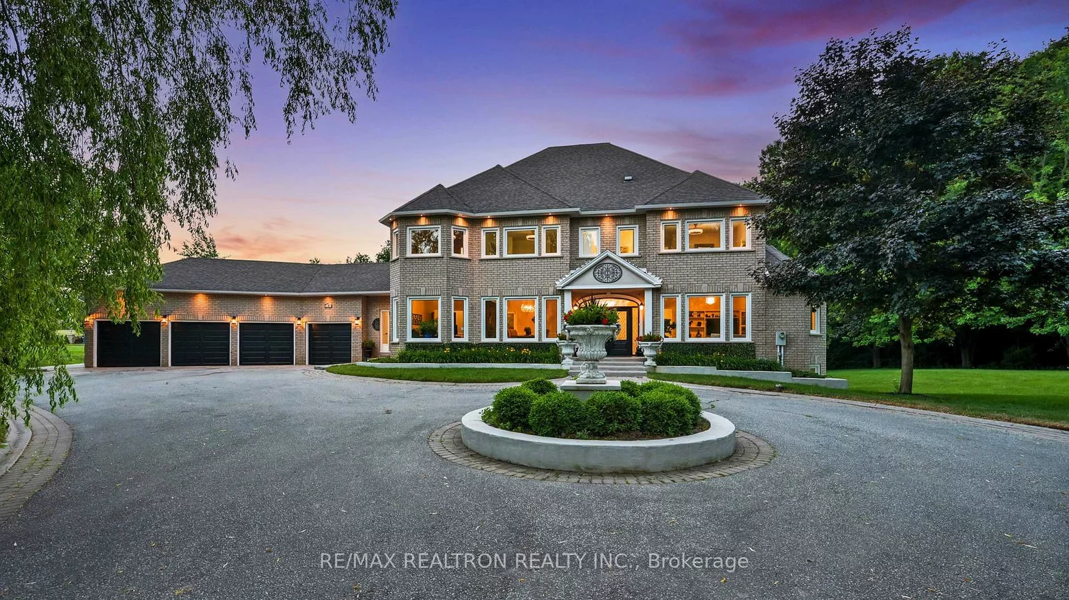 37, Offord, Bayview Southeast, Aurora