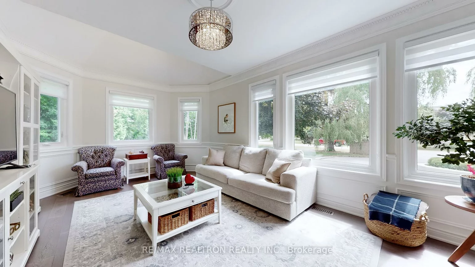 37, Offord, Bayview Southeast, Aurora