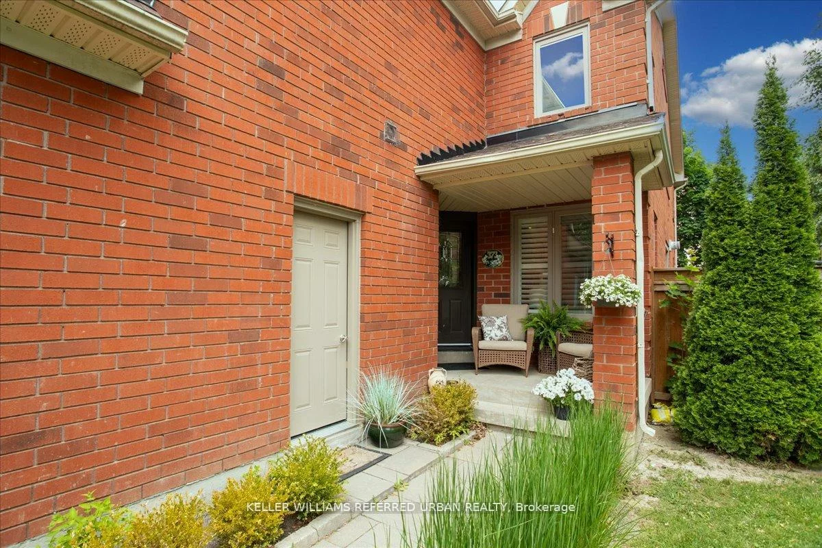 373, Pinnacle, Bayview Wellington, Aurora