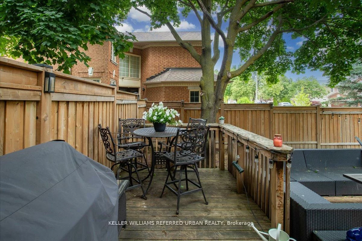 373, Pinnacle, Bayview Wellington, Aurora
