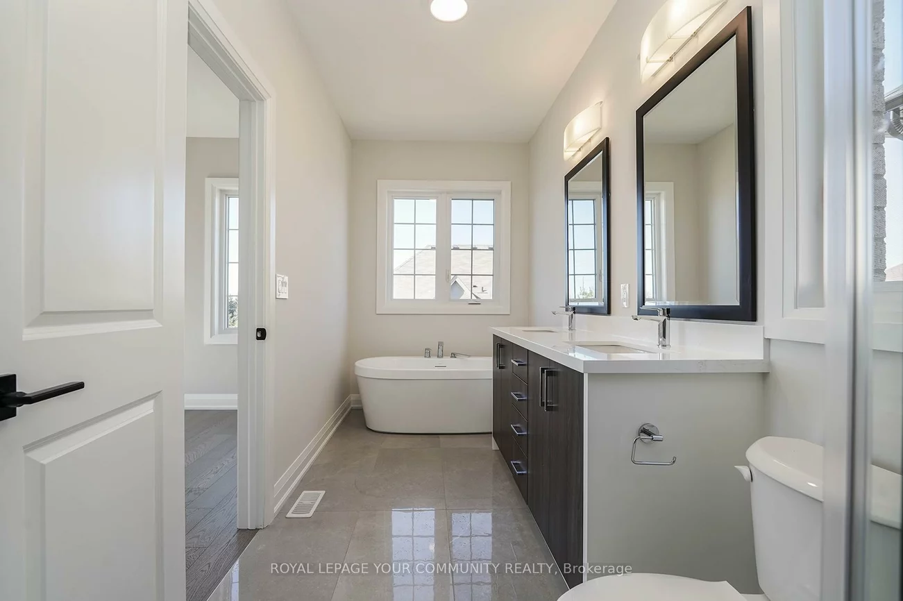 122, Lewis Honey, Bayview Northeast, Aurora