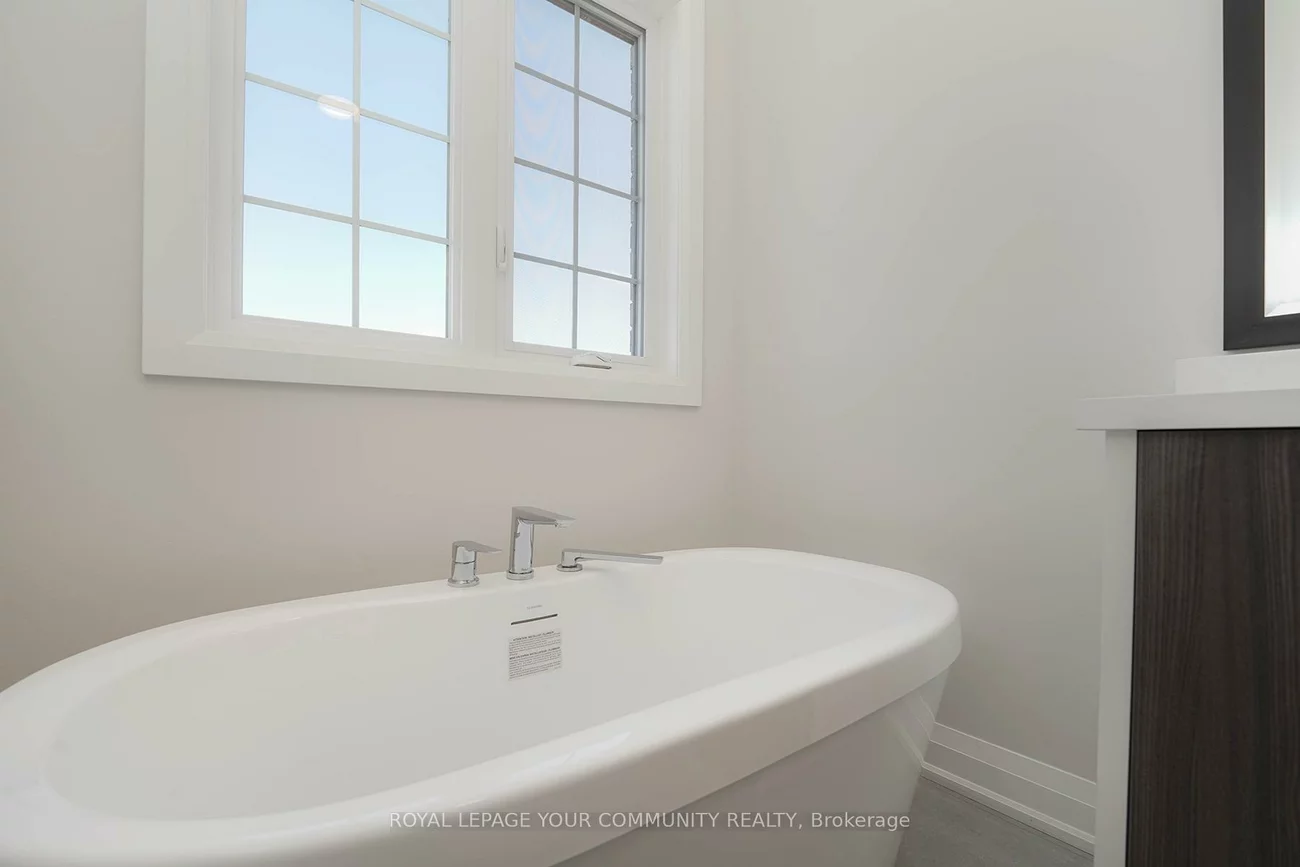 122, Lewis Honey, Bayview Northeast, Aurora