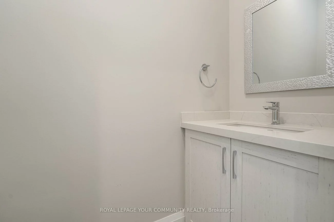 122, Lewis Honey, Bayview Northeast, Aurora
