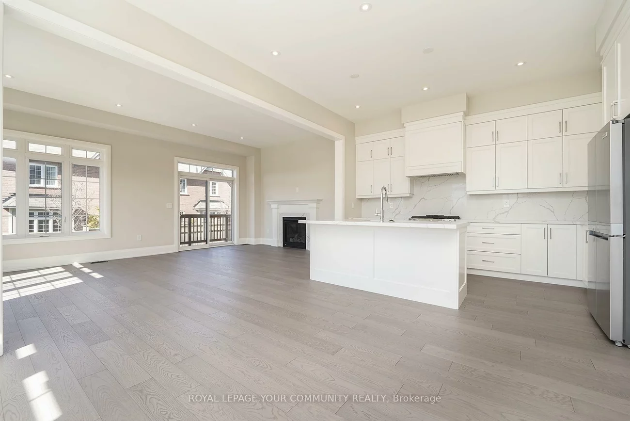 122, Lewis Honey, Bayview Northeast, Aurora