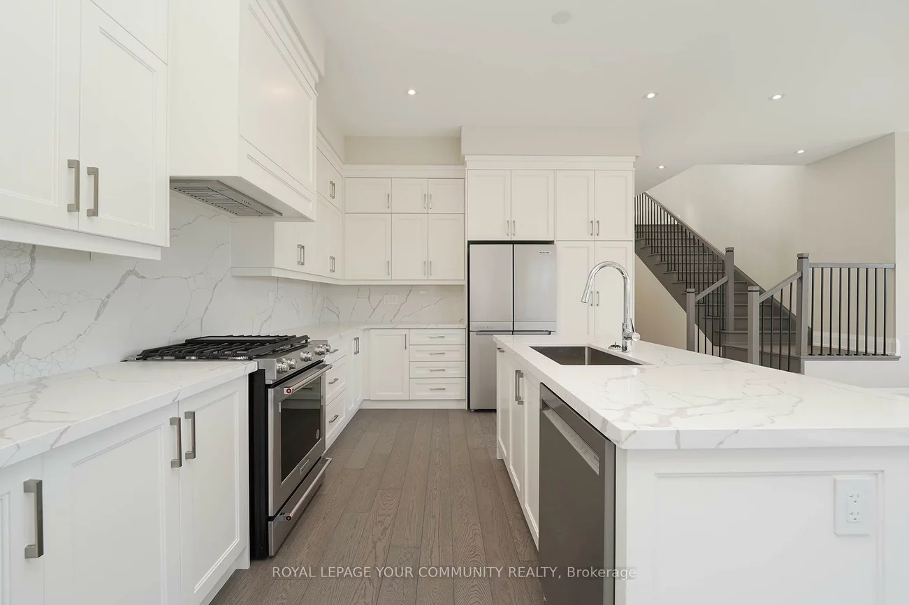 122, Lewis Honey, Bayview Northeast, Aurora
