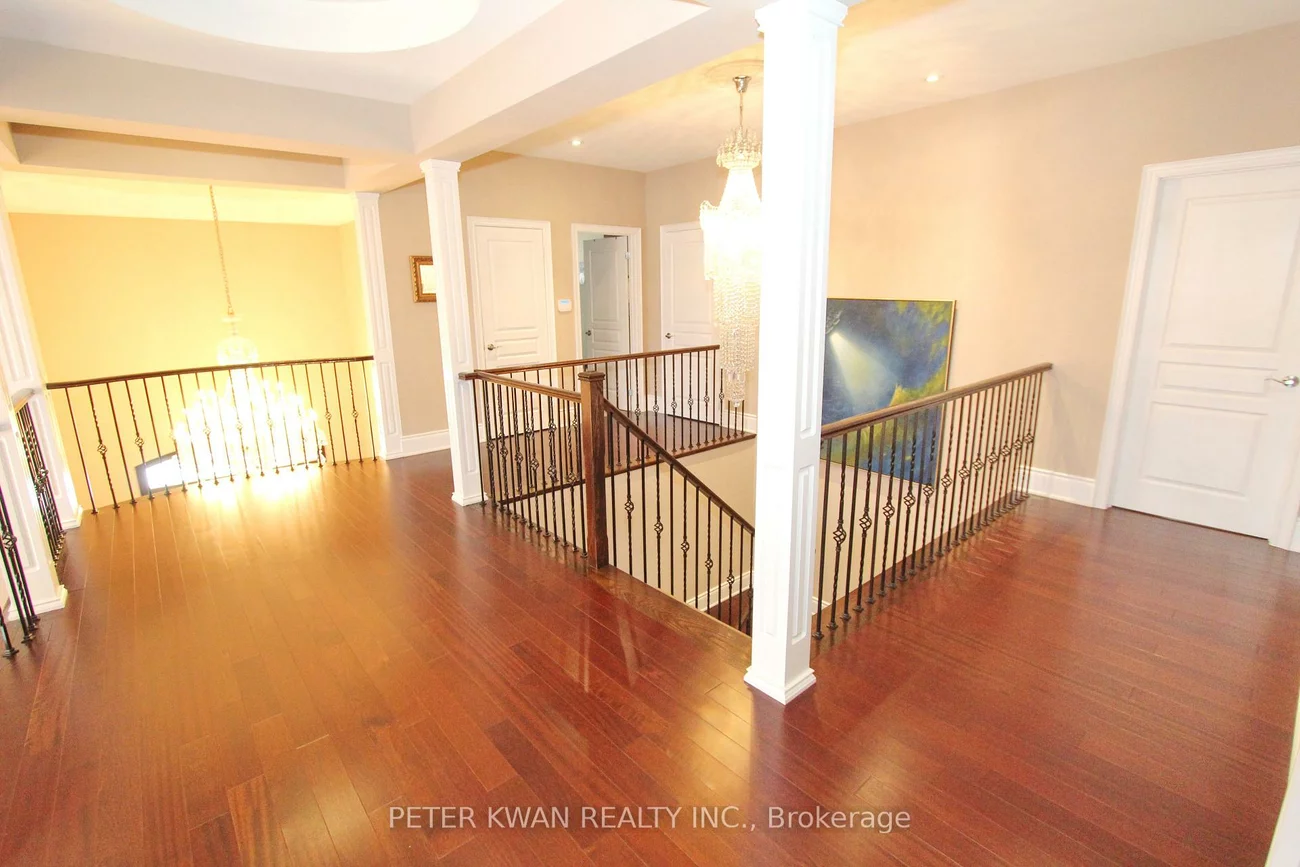 123, Carisbrooke, Bayview Southeast, Aurora