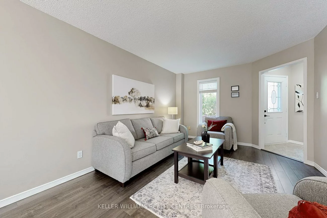 27, Hawthorne, Aurora Village, Aurora