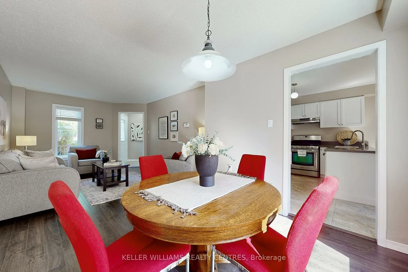 27, Hawthorne, Aurora Village, Aurora