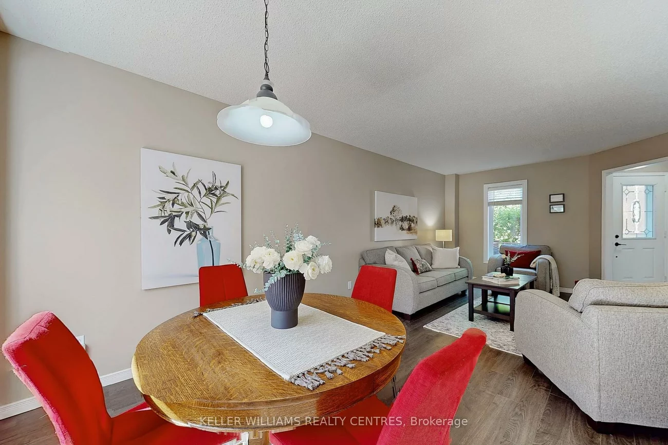27, Hawthorne, Aurora Village, Aurora