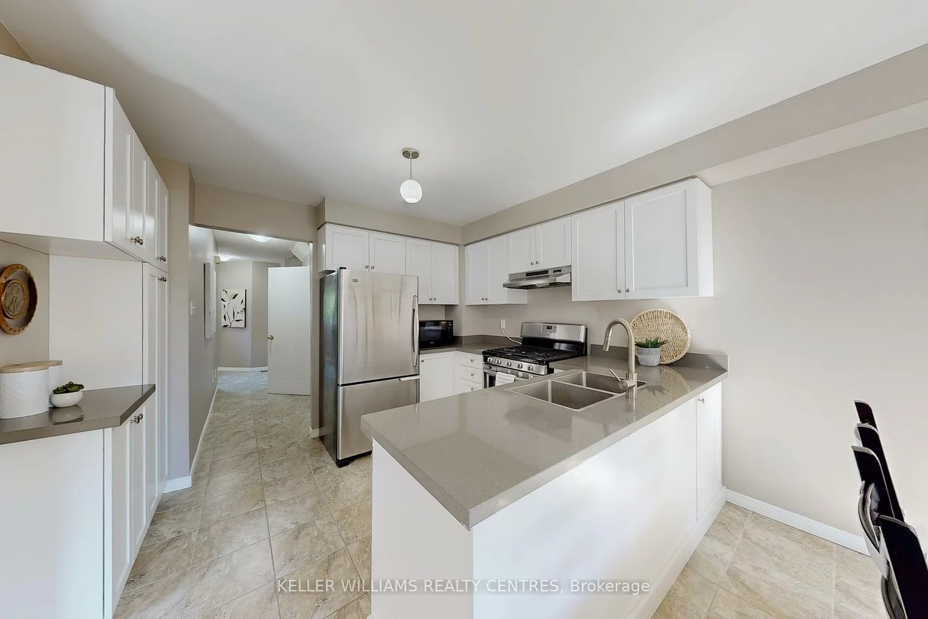27, Hawthorne, Aurora Village, Aurora