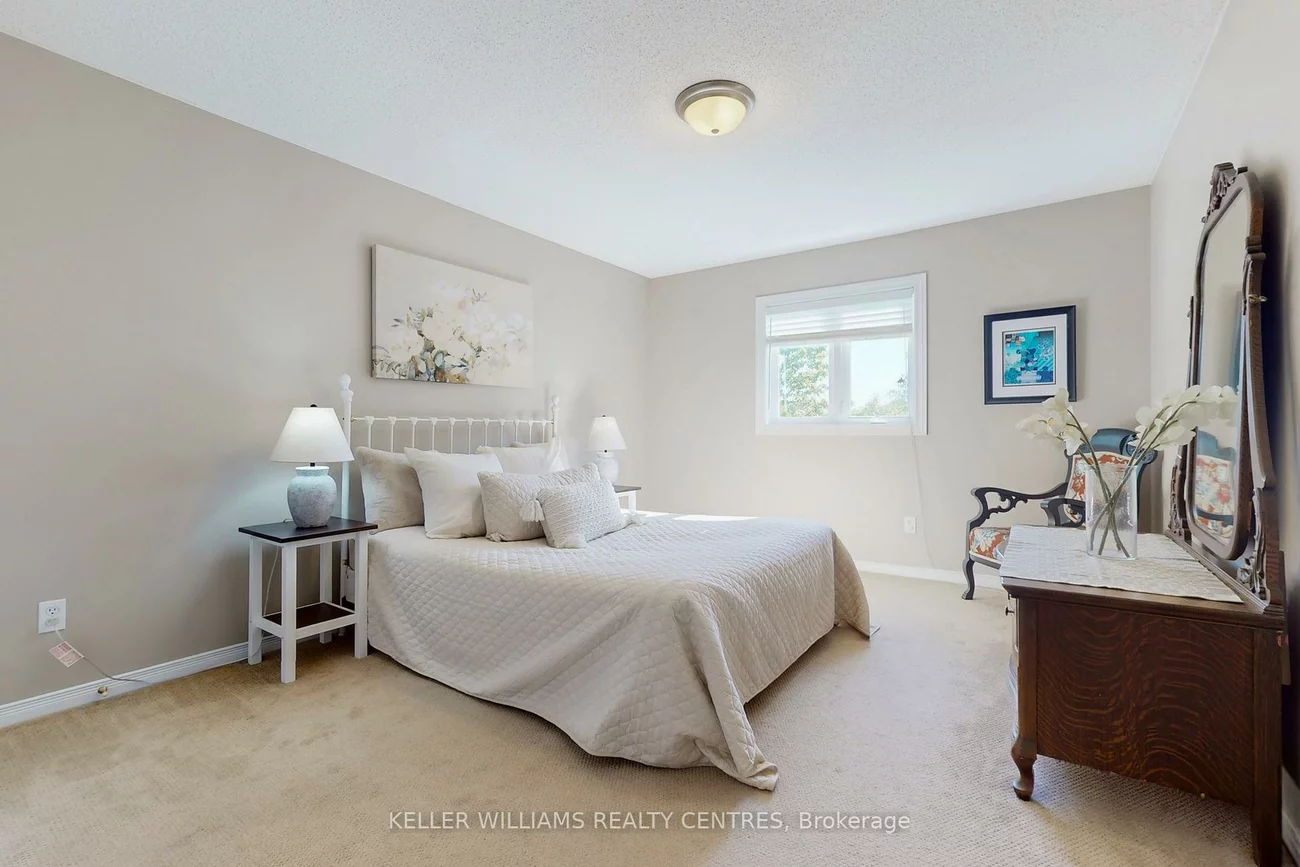 27, Hawthorne, Aurora Village, Aurora