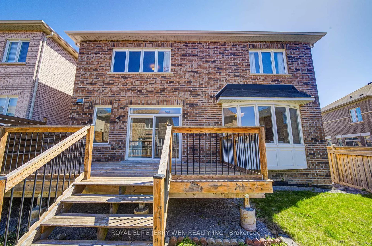 12, Rothwell, Rural Aurora, Aurora