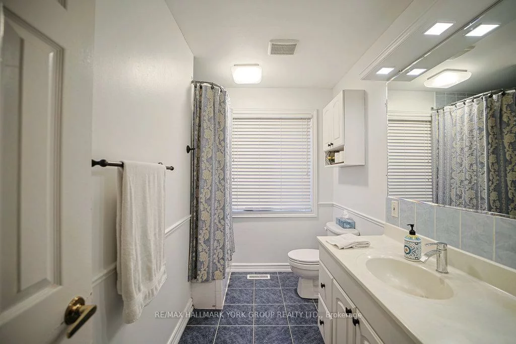 63, Crawford Rose, Aurora Heights, Aurora