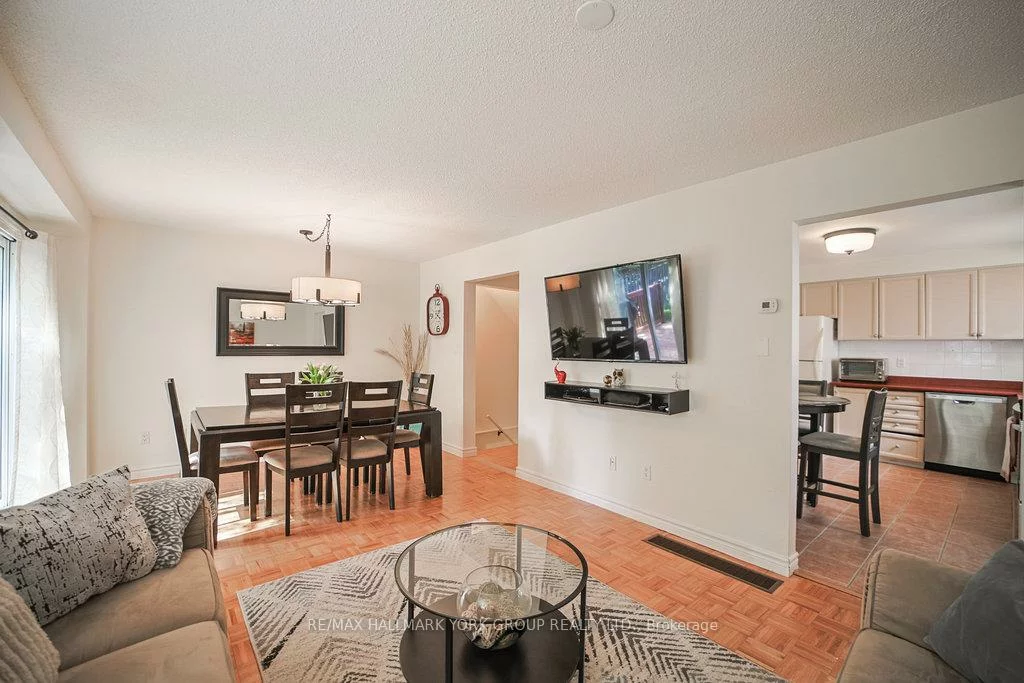 63, Crawford Rose, Aurora Heights, Aurora