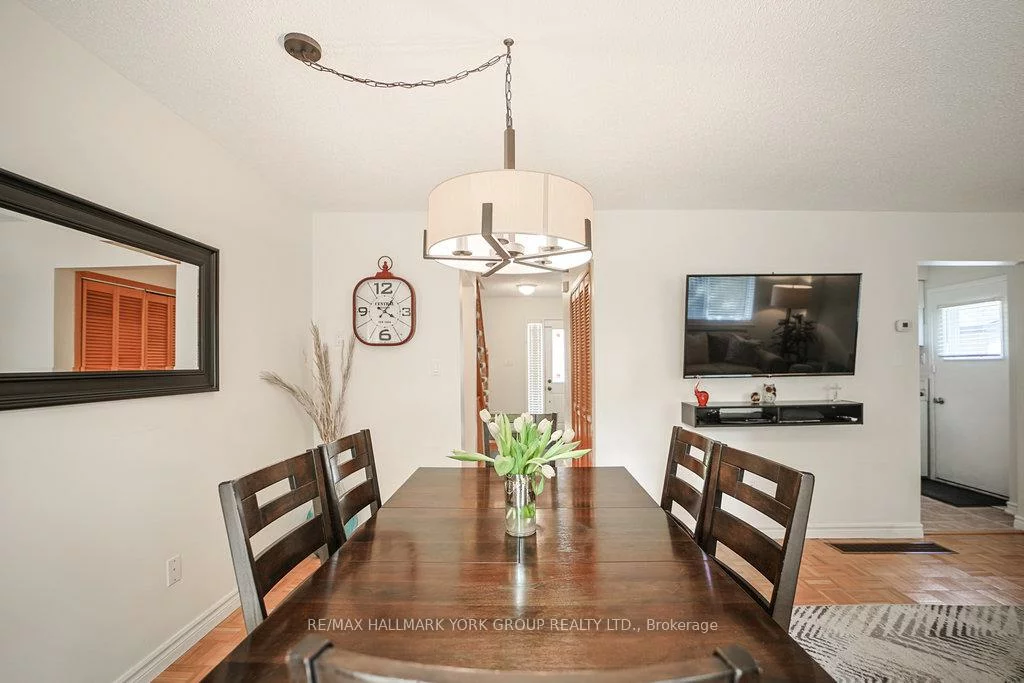 63, Crawford Rose, Aurora Heights, Aurora