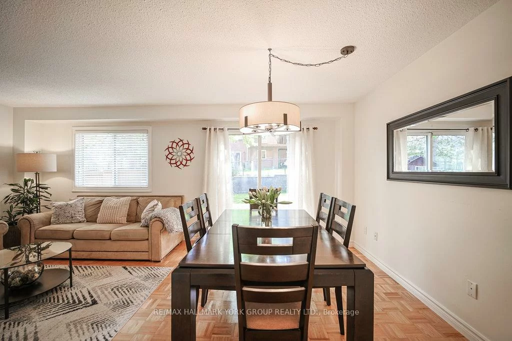63, Crawford Rose, Aurora Heights, Aurora