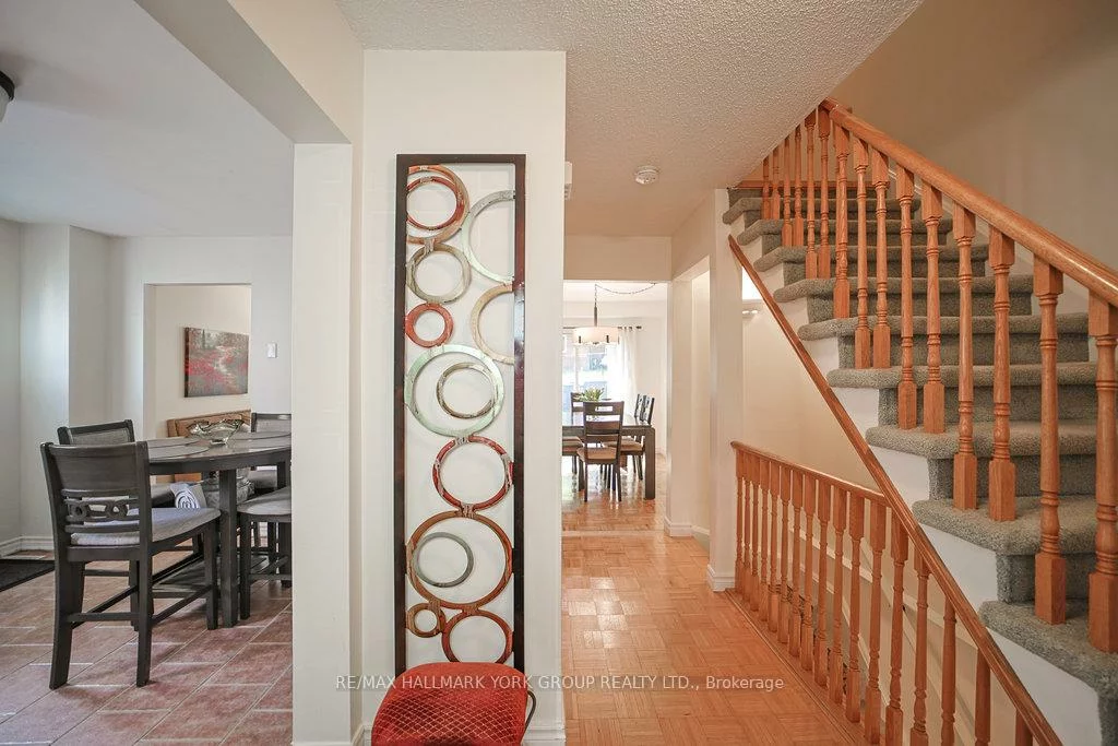 63, Crawford Rose, Aurora Heights, Aurora