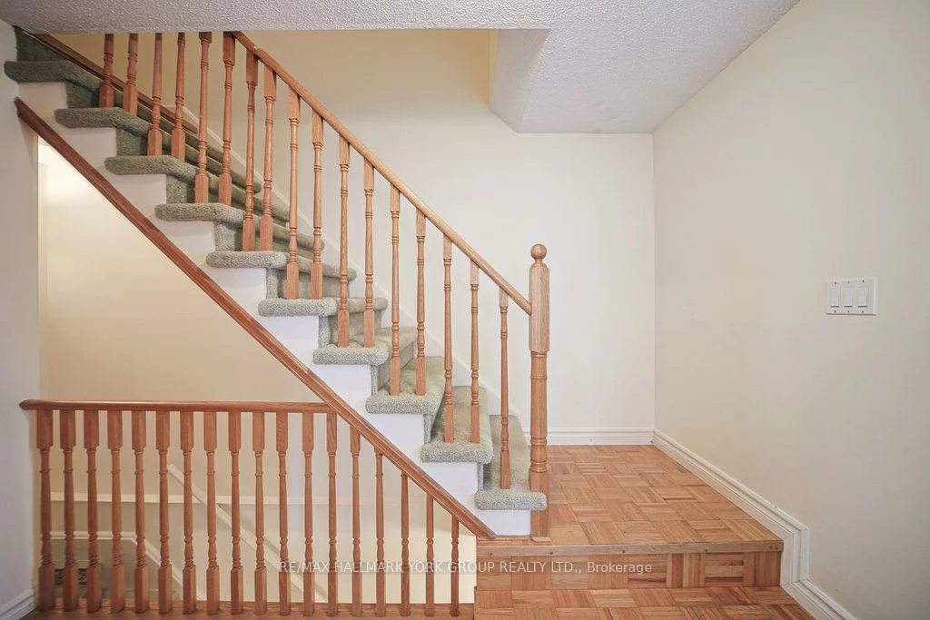 63, Crawford Rose, Aurora Heights, Aurora