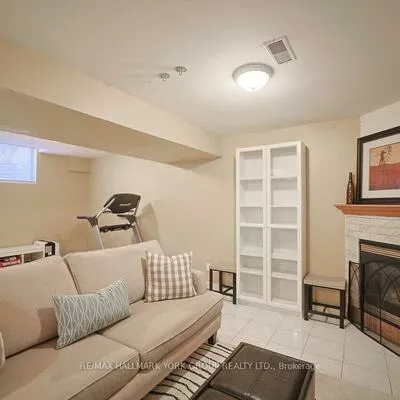 63, Crawford Rose, Aurora Heights, Aurora
