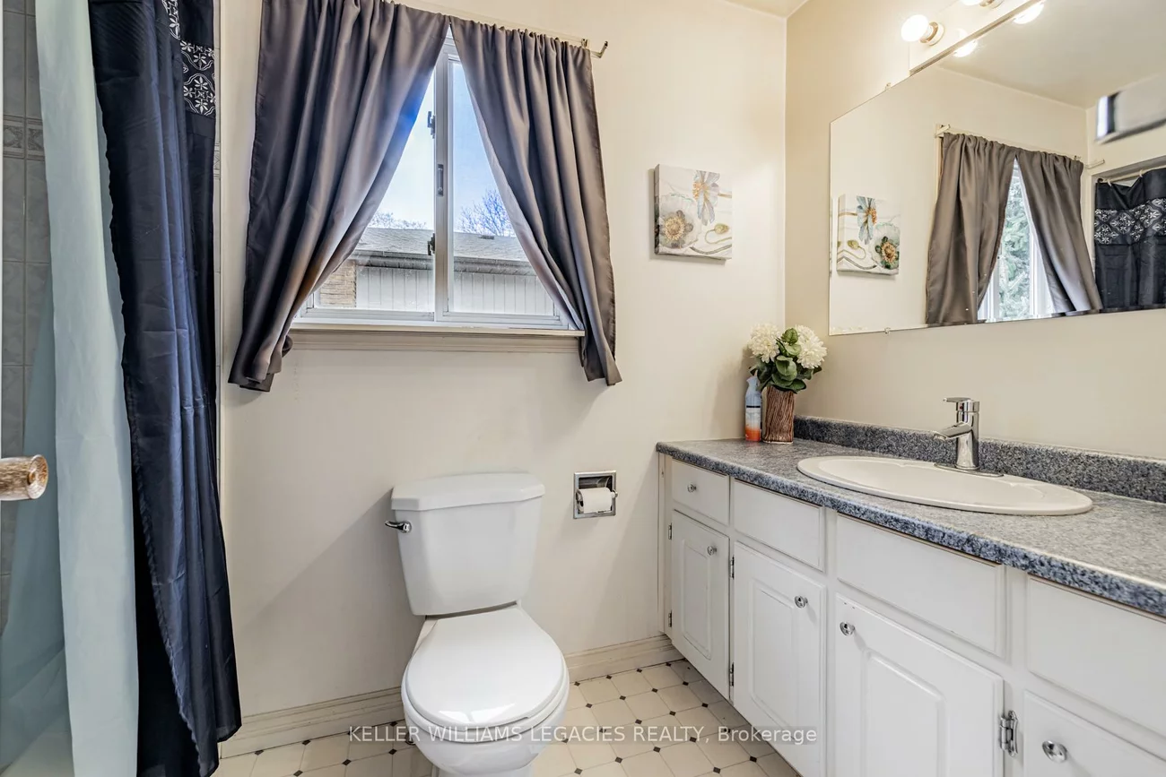 10, Hawthorne, Aurora Village, Aurora