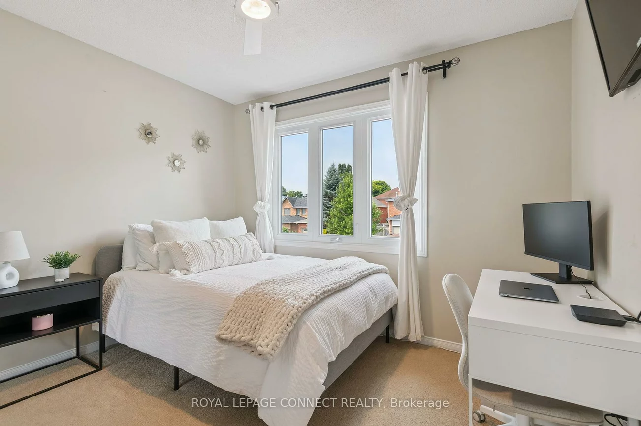 22, Crawford Rose, Aurora Heights, Aurora