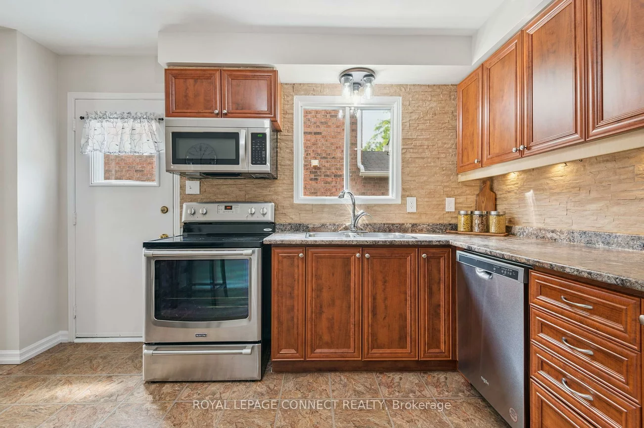 22, Crawford Rose, Aurora Heights, Aurora