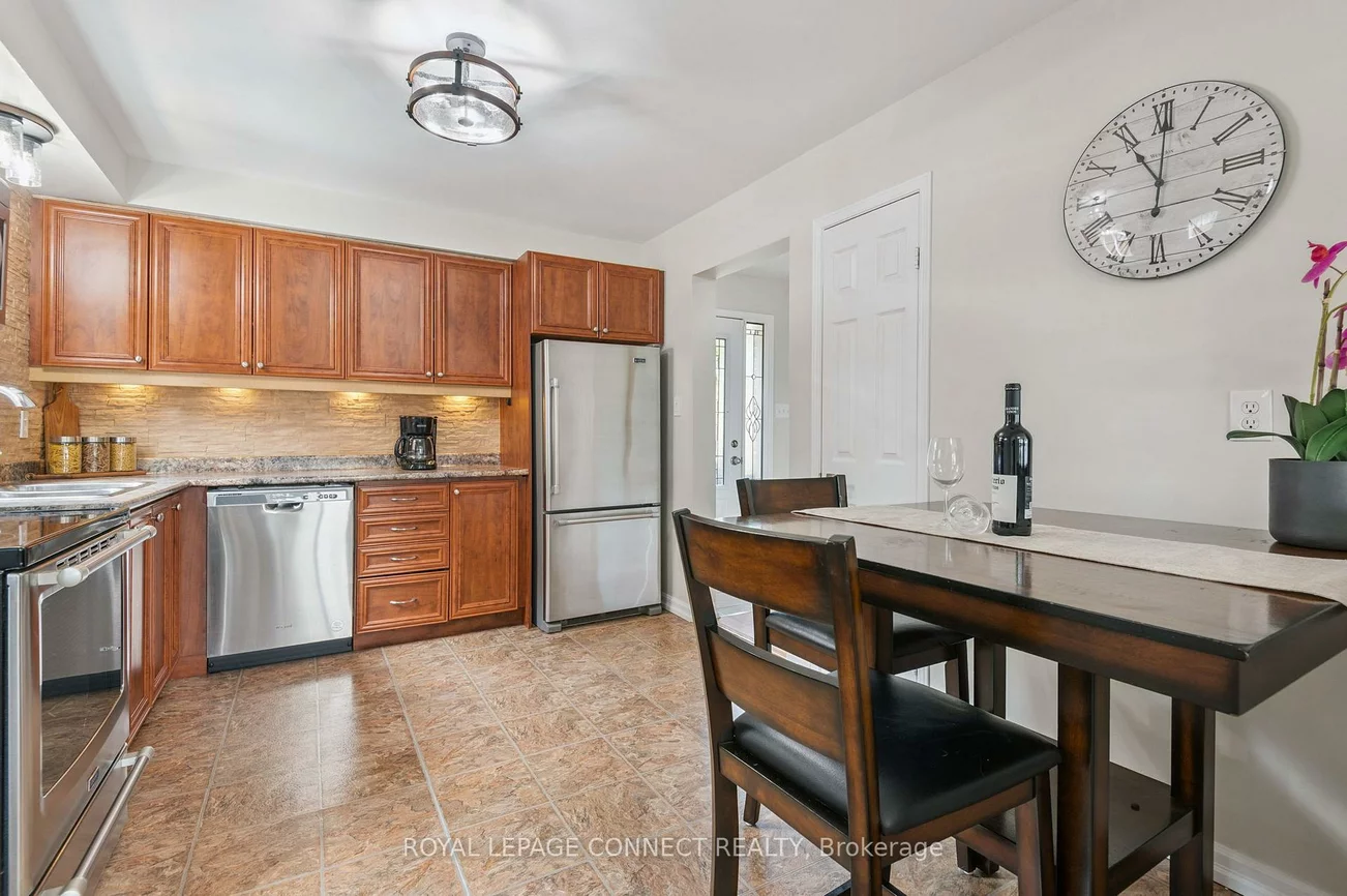 22, Crawford Rose, Aurora Heights, Aurora