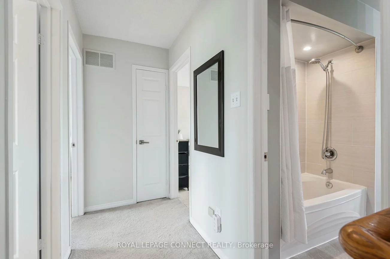 22, Crawford Rose, Aurora Heights, Aurora