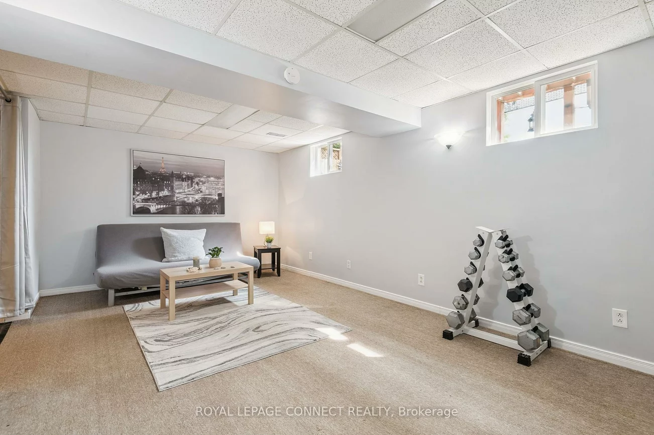 22, Crawford Rose, Aurora Heights, Aurora