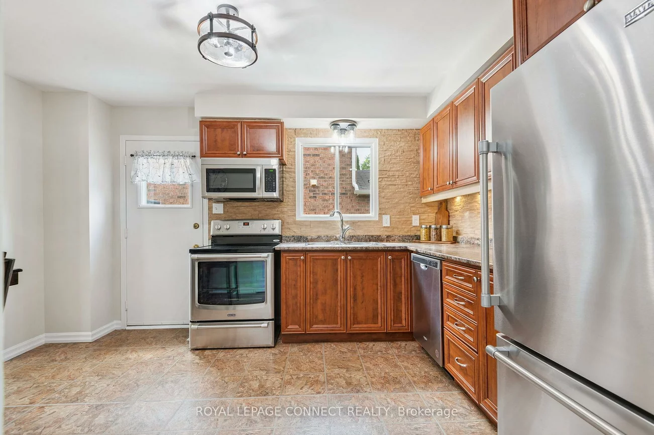22, Crawford Rose, Aurora Heights, Aurora