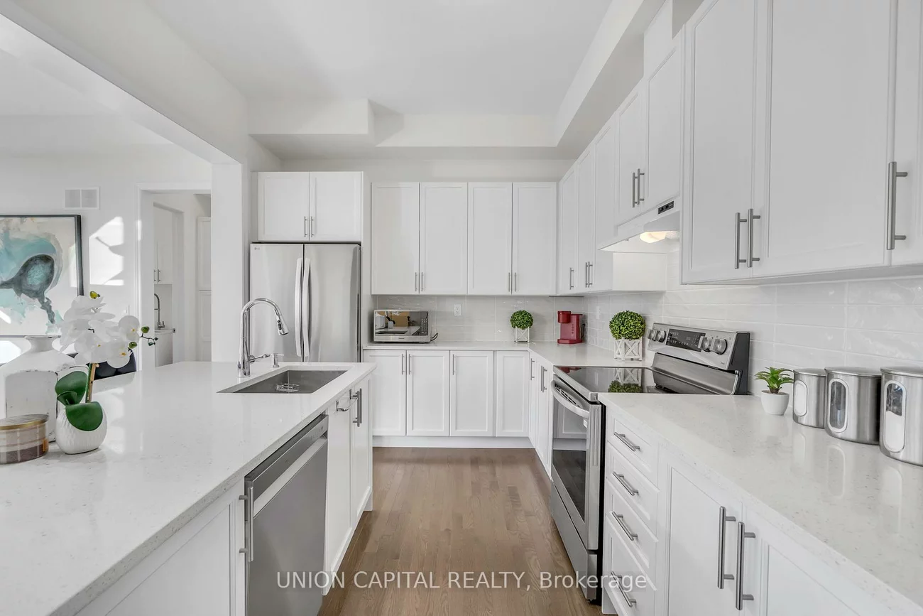 123, Halldorson, Bayview Northeast, Aurora