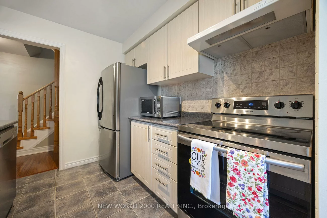 22, HAWTIN, Aurora Grove, Aurora