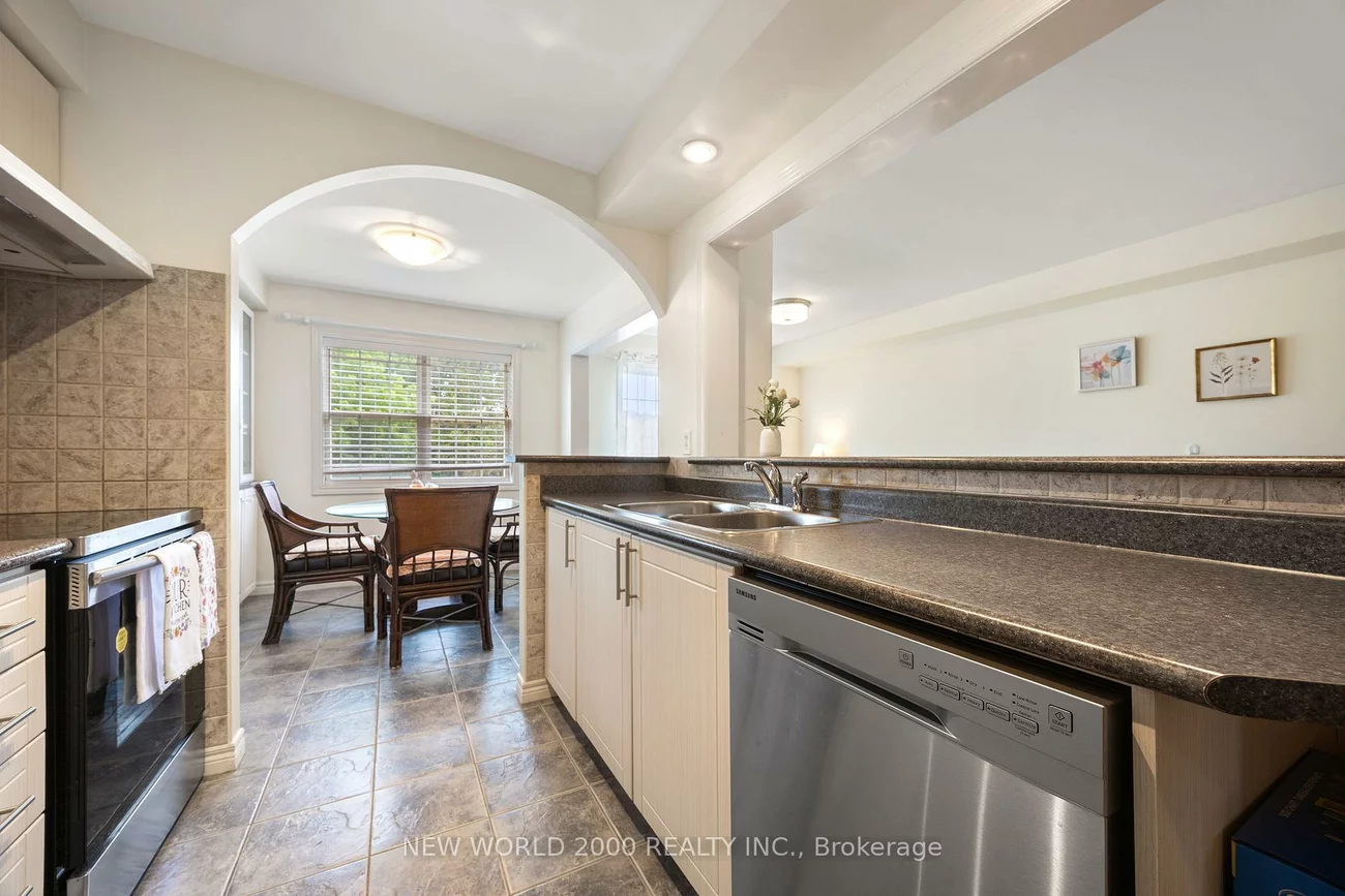 22, HAWTIN, Aurora Grove, Aurora