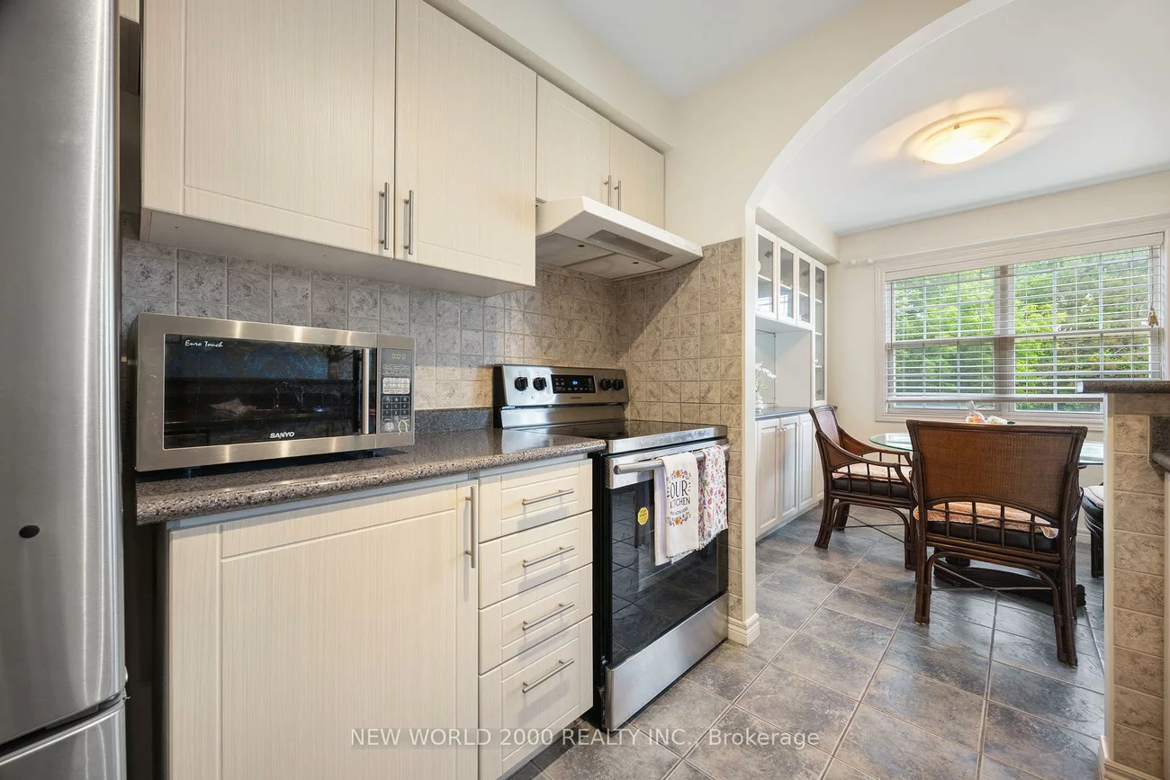 22, HAWTIN, Aurora Grove, Aurora
