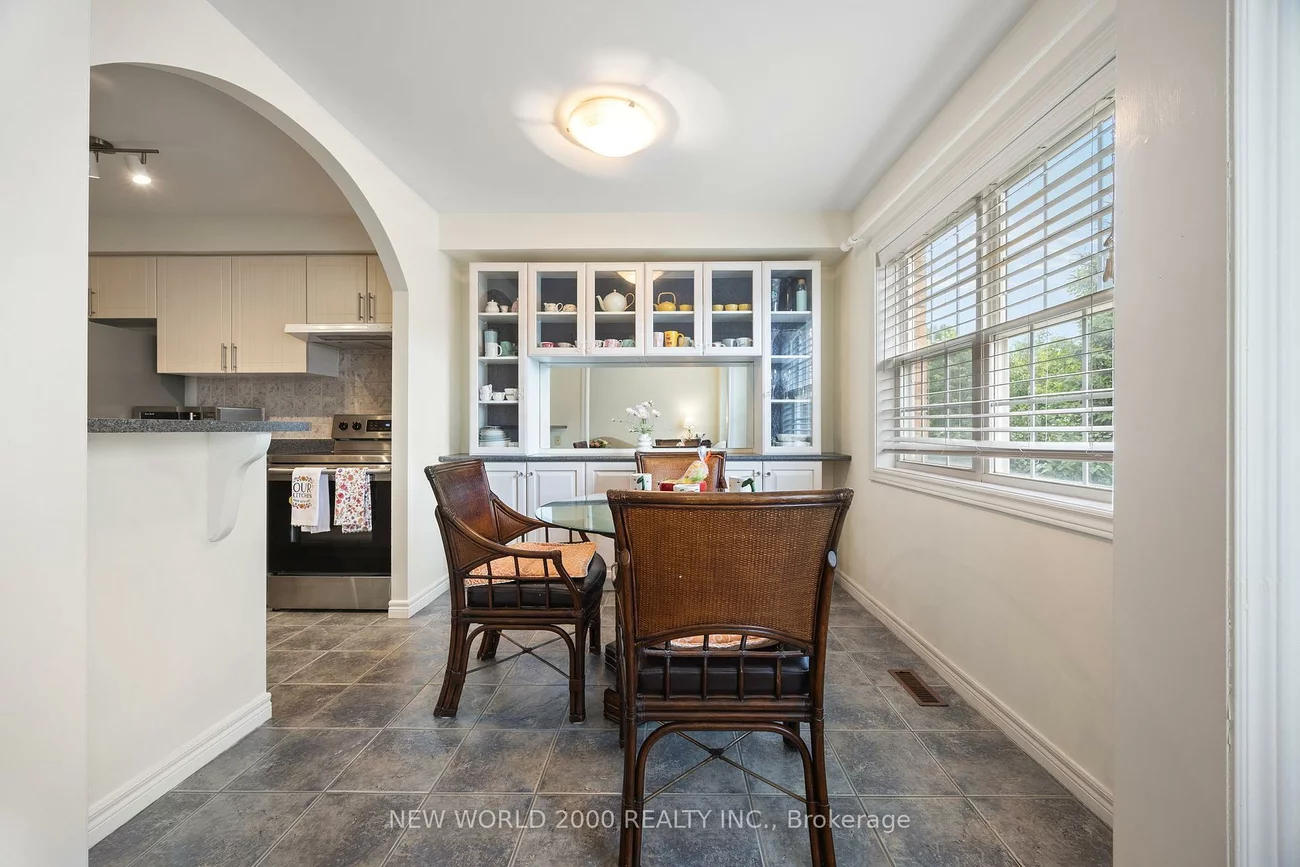 22, HAWTIN, Aurora Grove, Aurora