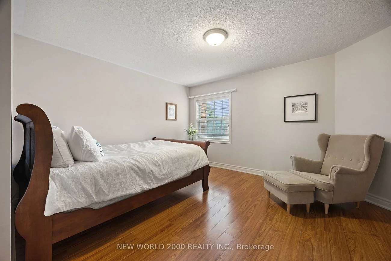 22, HAWTIN, Aurora Grove, Aurora