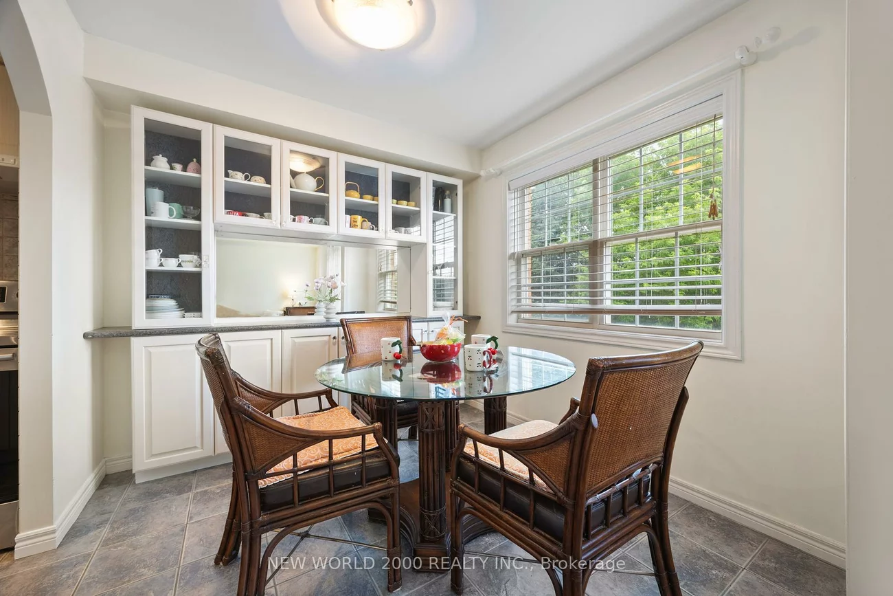 22, HAWTIN, Aurora Grove, Aurora