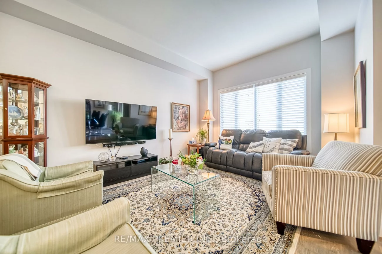 455, Elyse, Bayview Northeast, Aurora