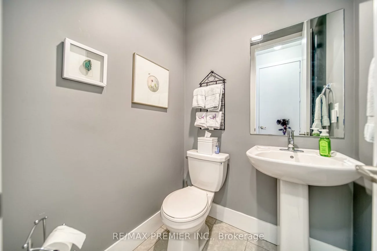 455, Elyse, Bayview Northeast, Aurora