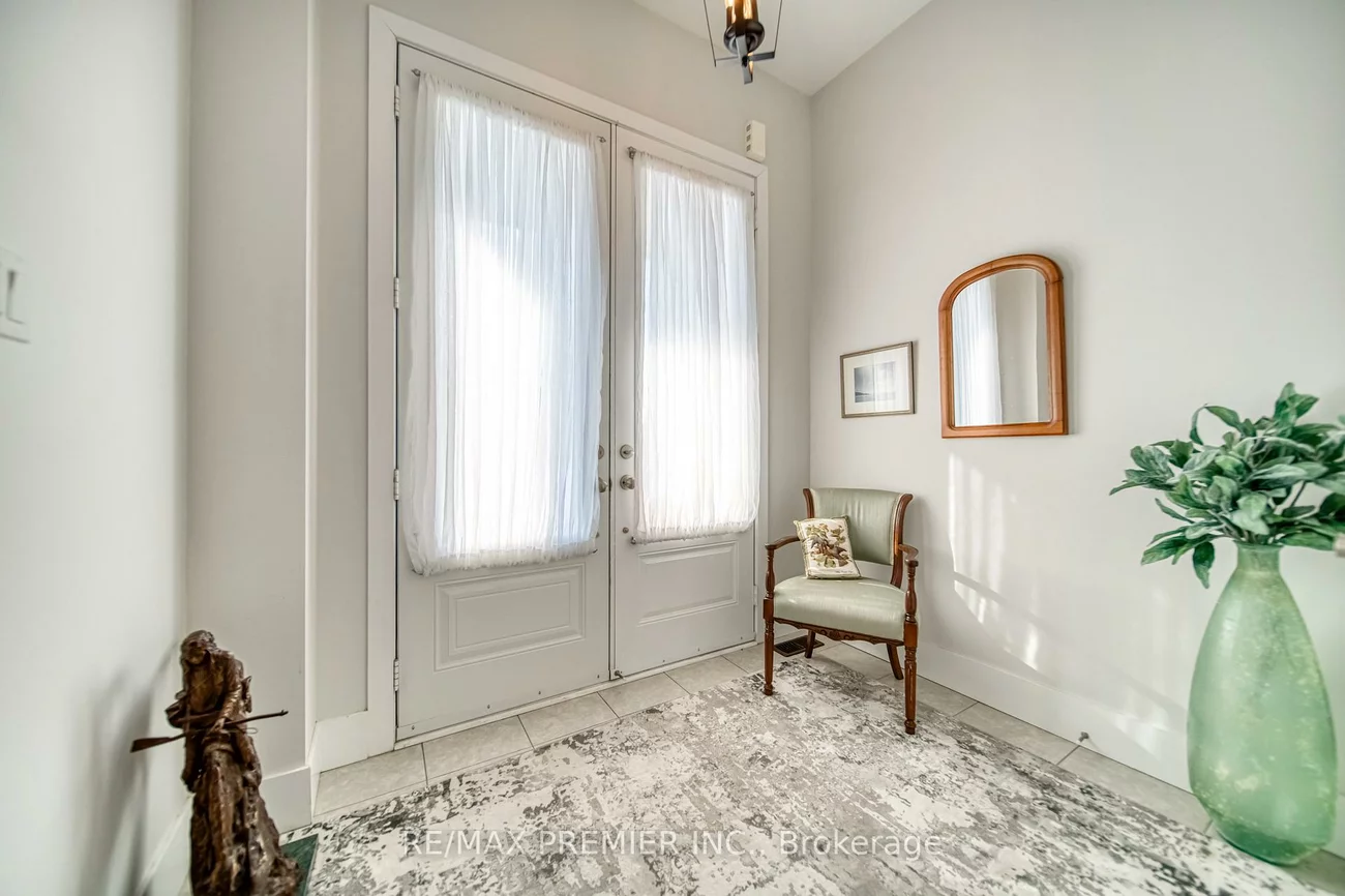 455, Elyse, Bayview Northeast, Aurora