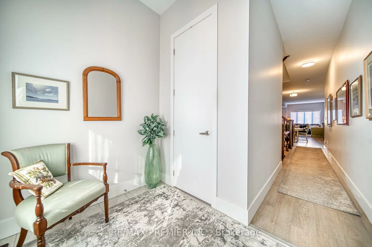 455, Elyse, Bayview Northeast, Aurora