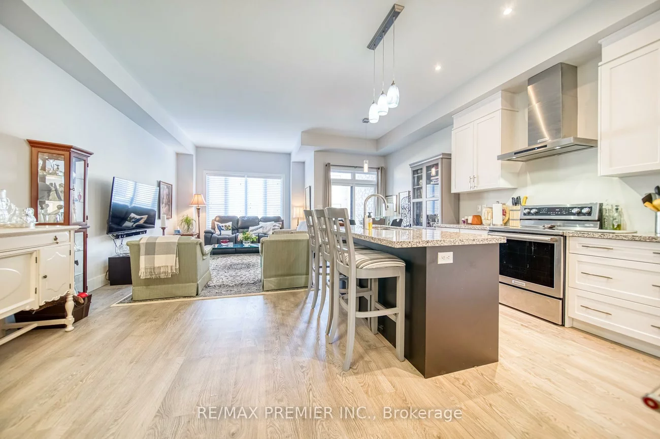 455, Elyse, Bayview Northeast, Aurora