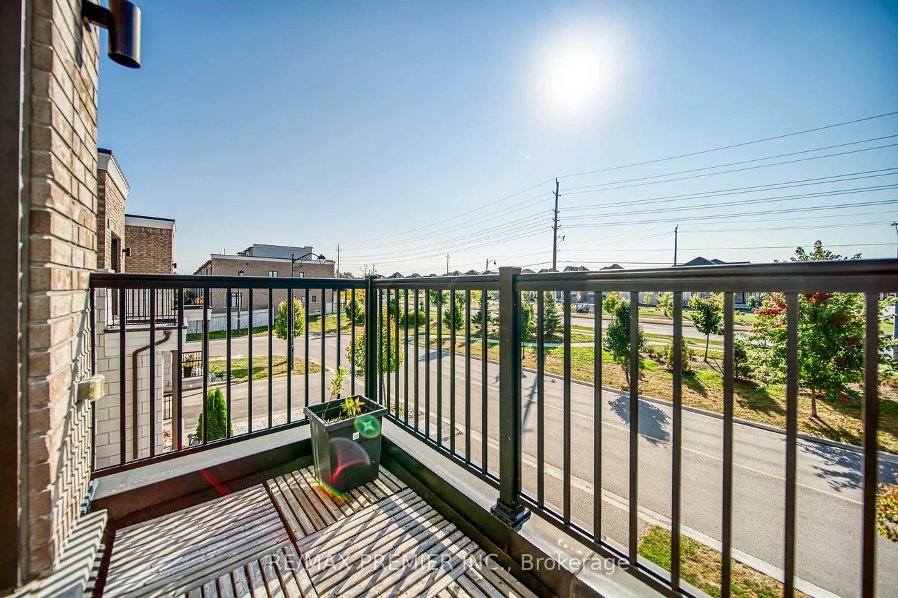 455, Elyse, Bayview Northeast, Aurora