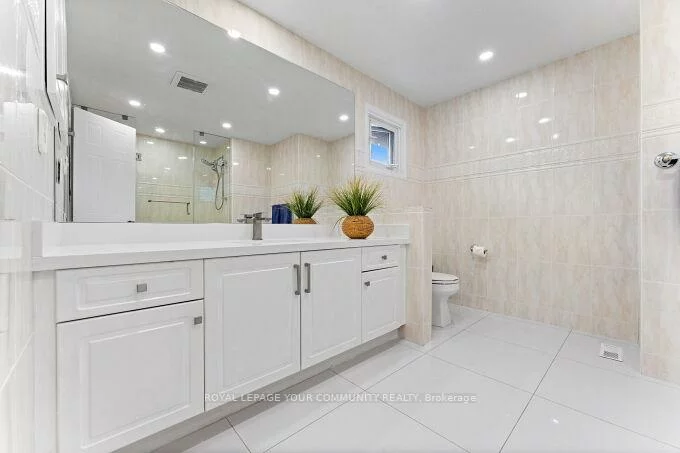 20, Copland, Aurora Heights, Aurora