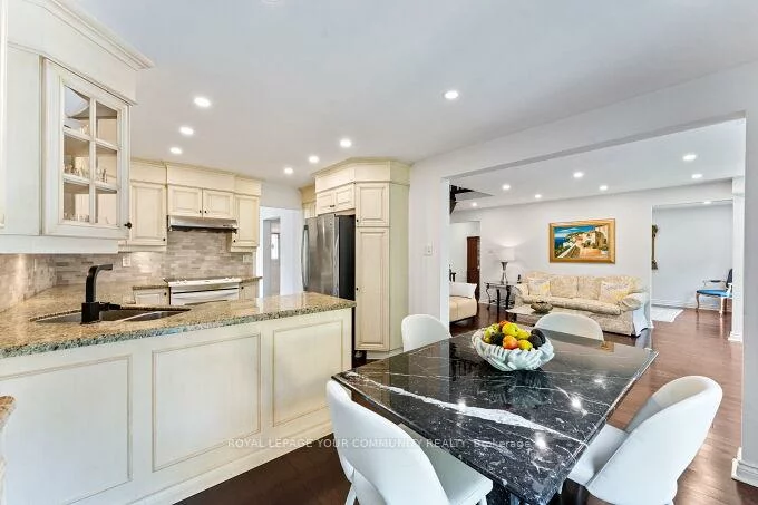 20, Copland, Aurora Heights, Aurora