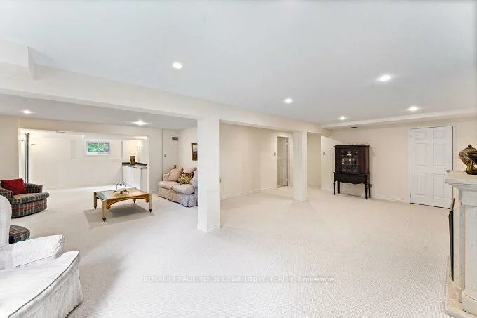 20, Copland, Aurora Heights, Aurora