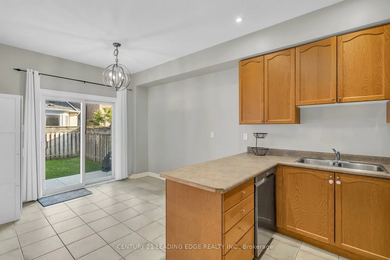 288, Kirkvalley, Bayview Wellington, Aurora