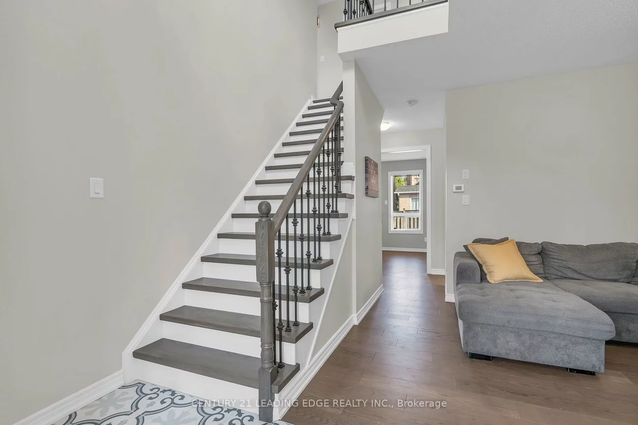 288, Kirkvalley, Bayview Wellington, Aurora