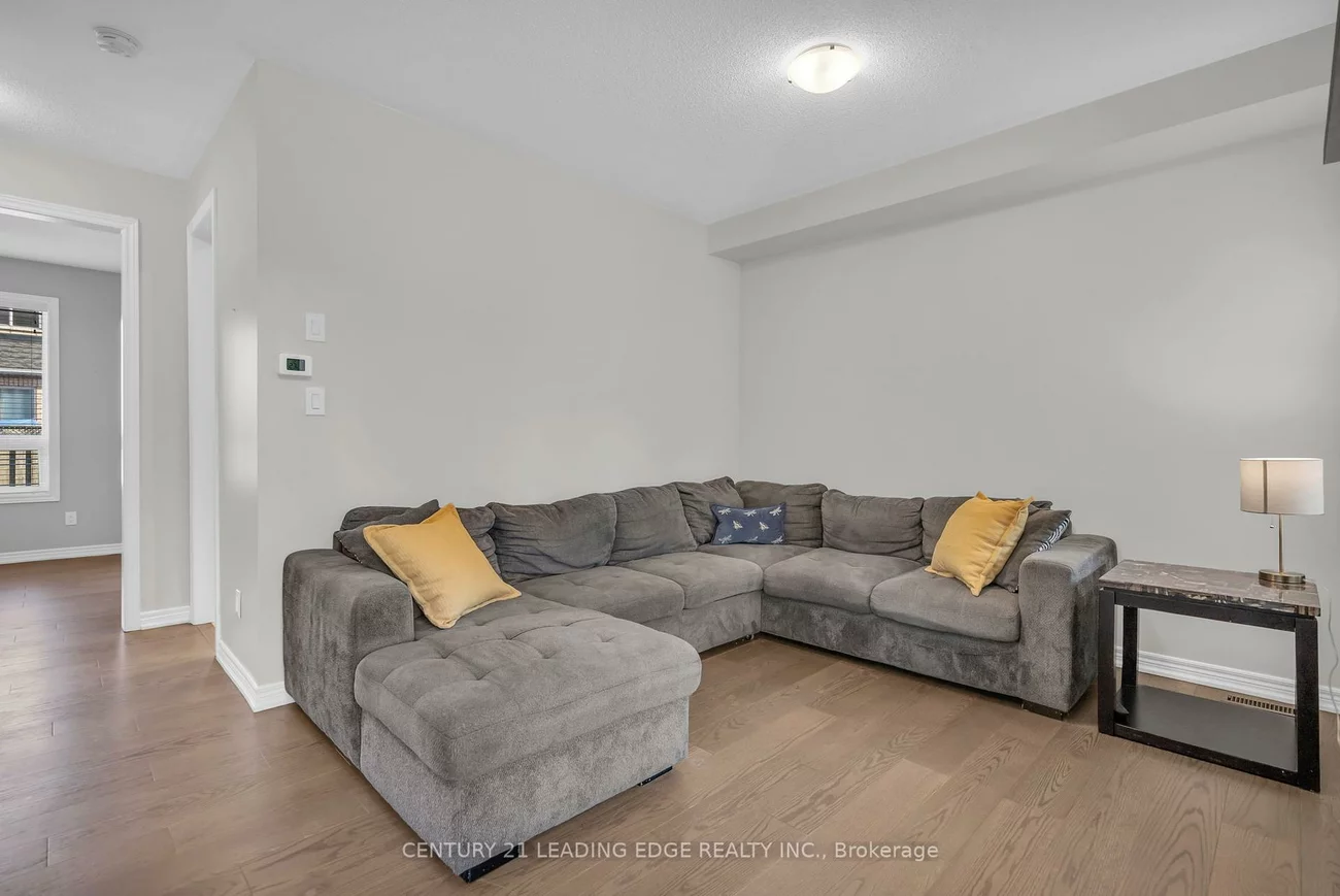 288, Kirkvalley, Bayview Wellington, Aurora
