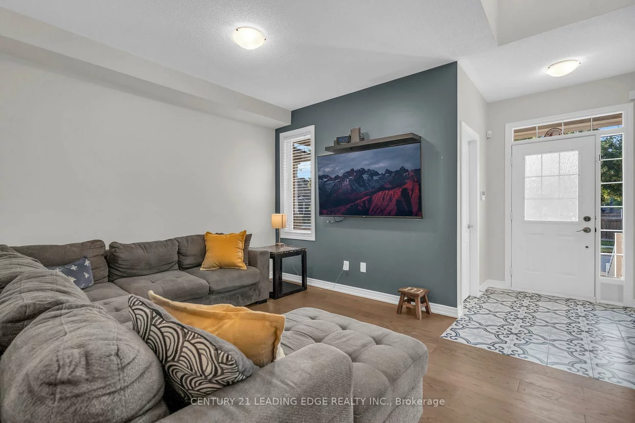 288, Kirkvalley, Bayview Wellington, Aurora